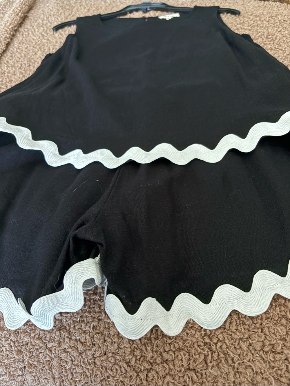 Aaron and Amber short set with white accent detail. Top medium. Bottom small.